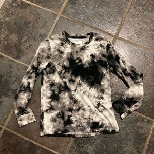Abercrombie Kids Black and White Long Sleeve Tie-Dye Tee Size 7/8